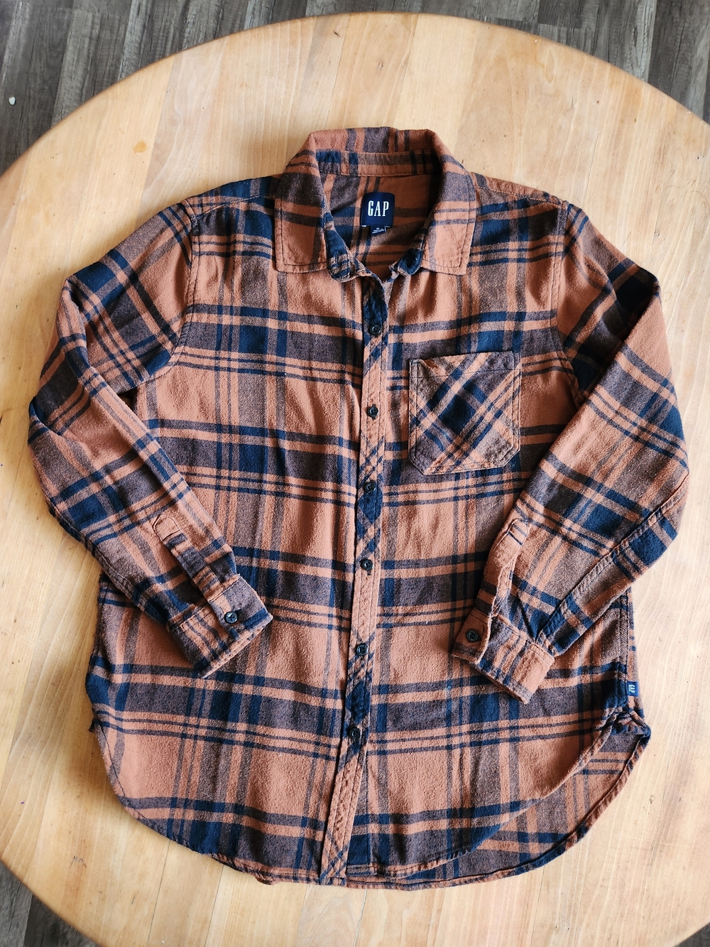 GAP Men's Rust and Black Plaid Button-Down Shirt